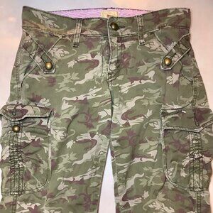 Vintage Levi Camouflage Womens Crop Bottoms